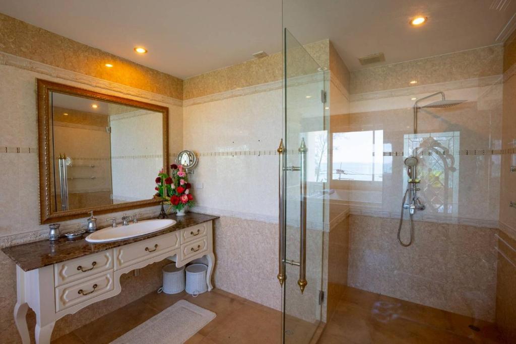 The Penthouse Seaview Rawai Beach Phuket by Benya Group - Free Airport Pick Up - Resim 11