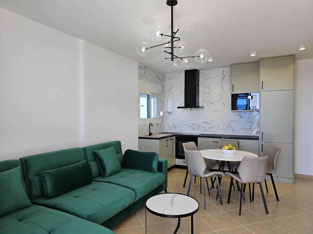 Ionian Blue Escape 304