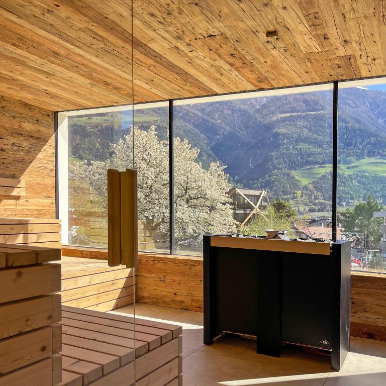 Nespecifikovaný výhled na hory nebo výhled na hory při pohledu z hotelu