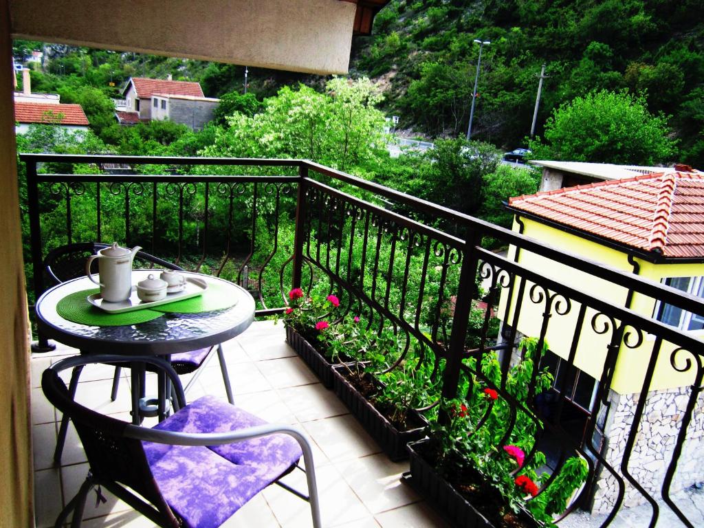 Apartment Katica Mostar - Apartment With Balcony