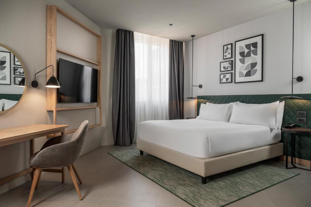 
King Room - Mobility Accessible 
