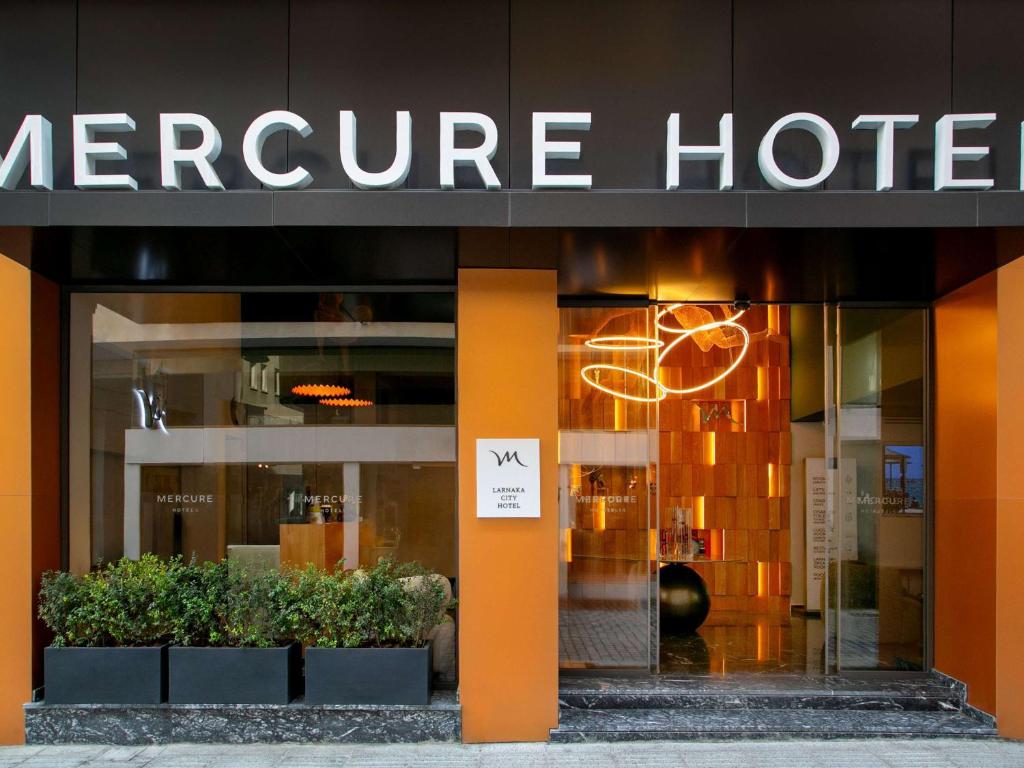 Certifikát, hodnocení, plakát nebo jiný dokument vystavený v ubytování Mercure Larnaca City