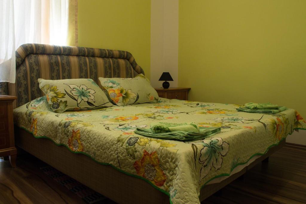 Postel nebo postele na pokoji v ubytování Rooms Cristal Roche