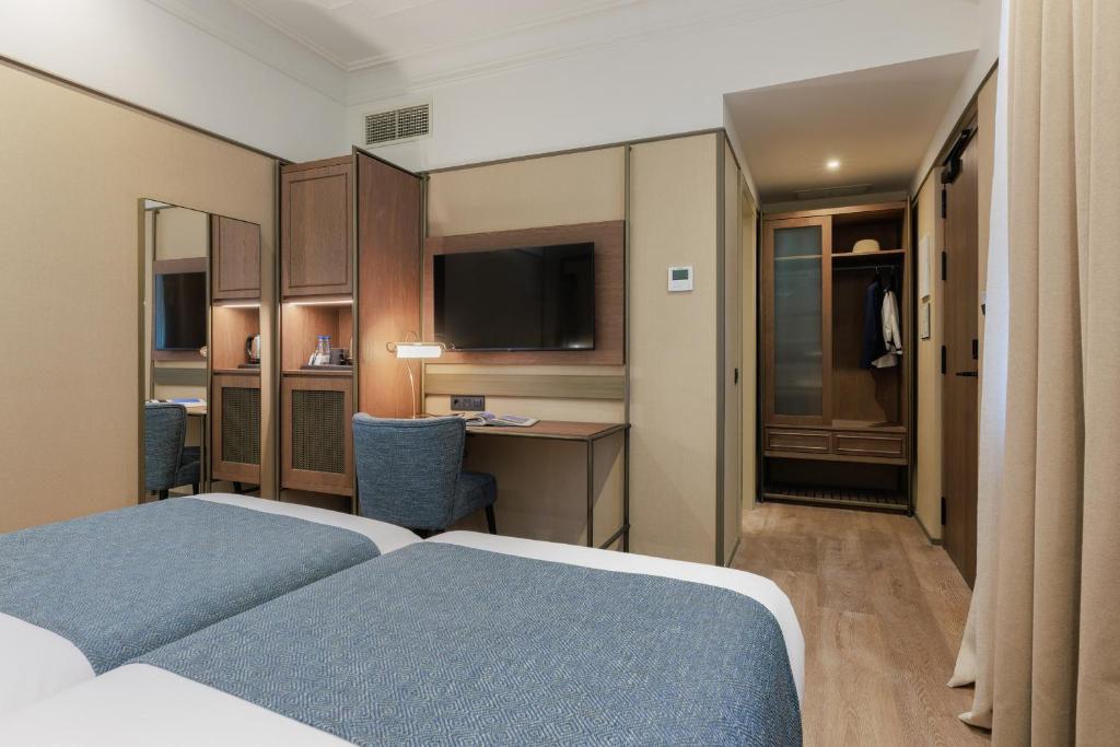 Hotel Medinaceli - 3