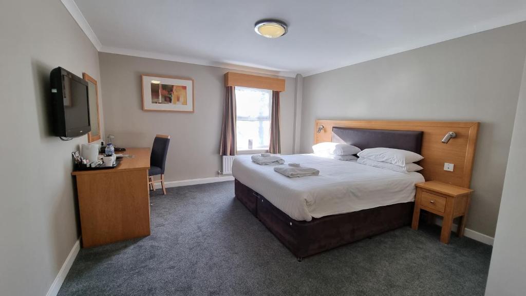 Burn Hall Hotel - 
