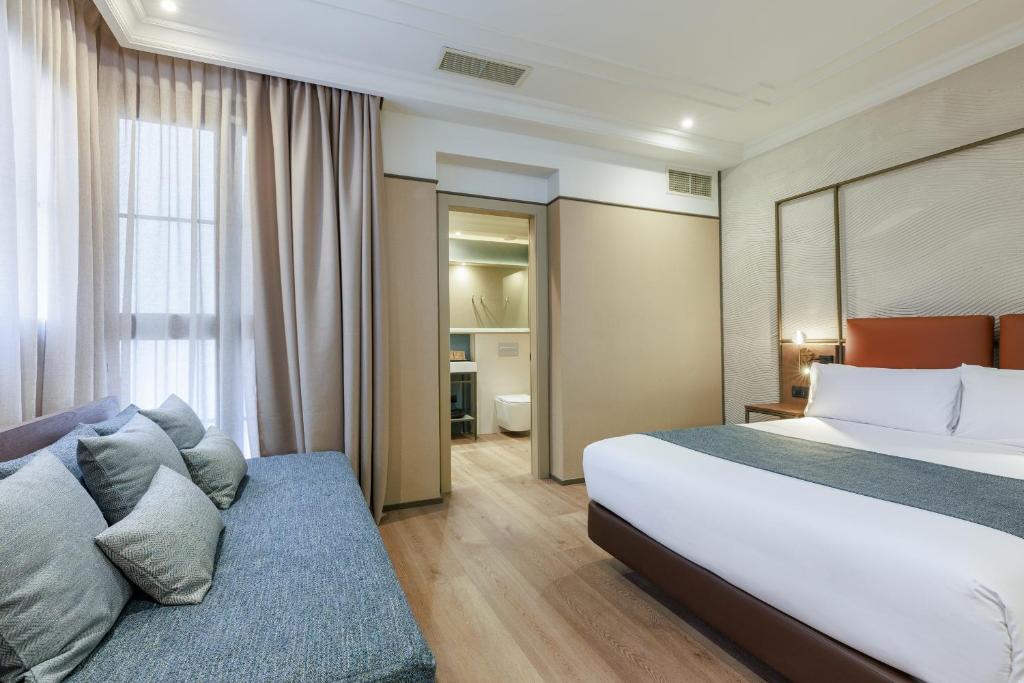 Hotel Medinaceli - 12