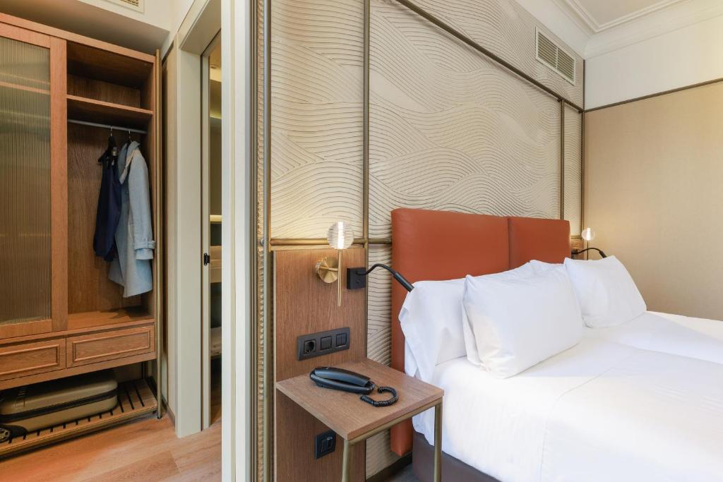 Hotel Medinaceli - 8