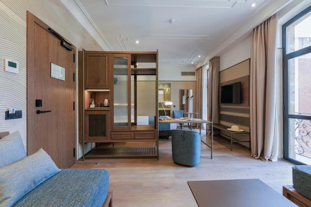 Hotel Medinaceli New reopening 2025 - Resim 4