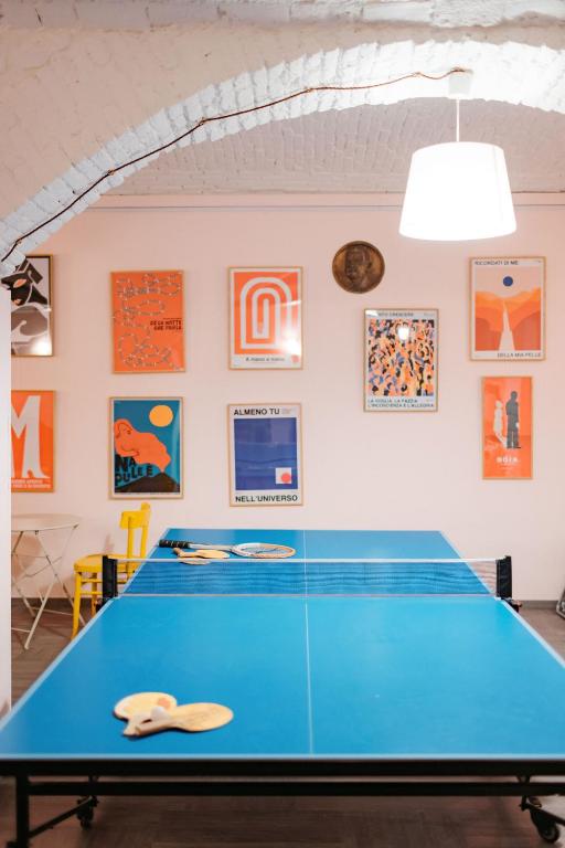 Stolní tenis v ubytování Tomato Urban Retreat nebo okolí