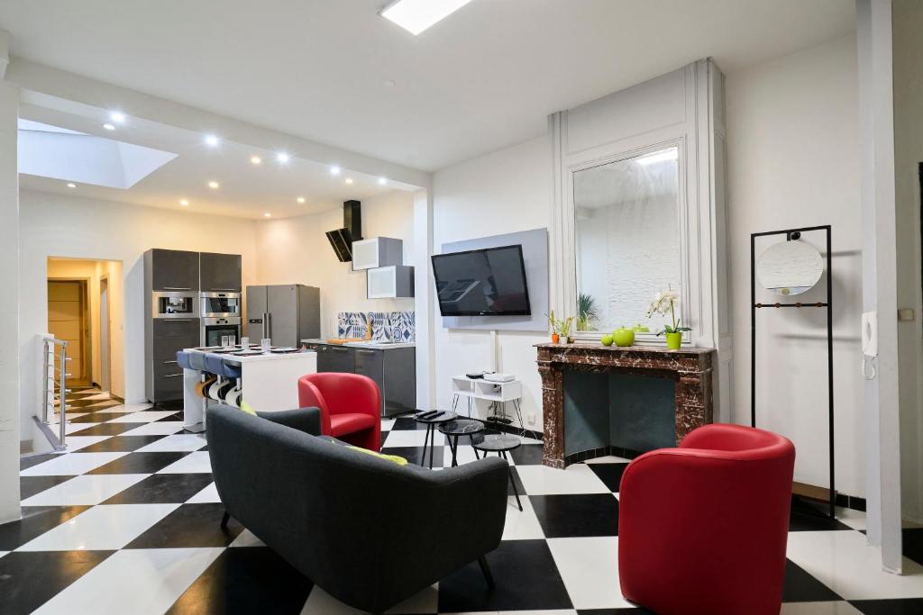 Photo de la galerie de l'établissement Lille côté prestige confortable 3 chambres babyfoot, à Lille