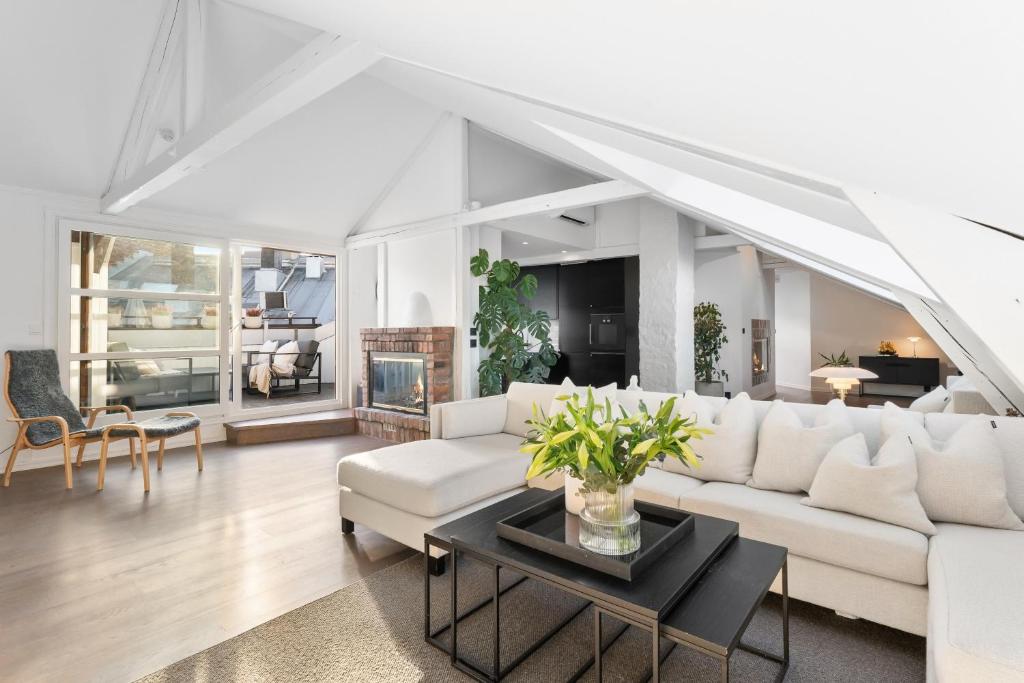 Stunning Penthouse Apartments With Secure Access To Rooftop image