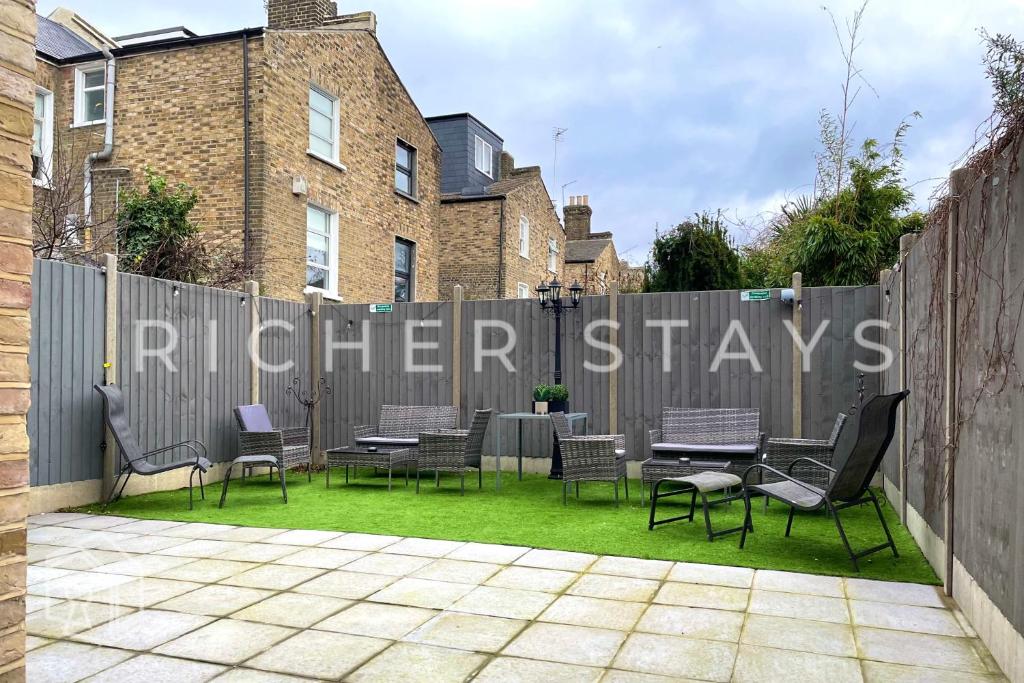Hackney Suites - En-suite rooms & amenities - Resim 37