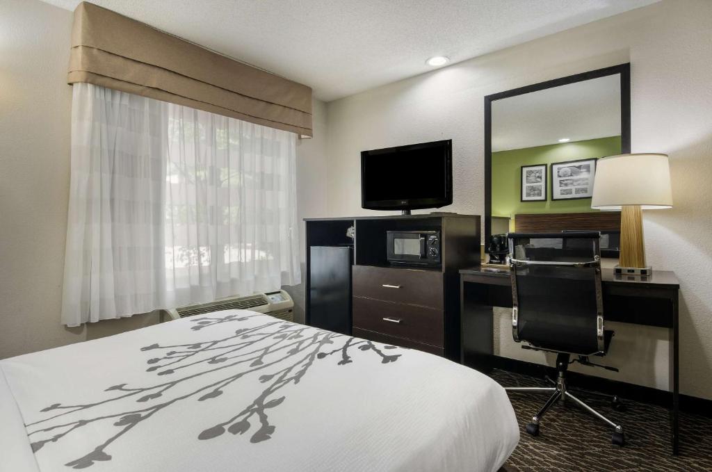 Sleep Inn Hanes Mall photo