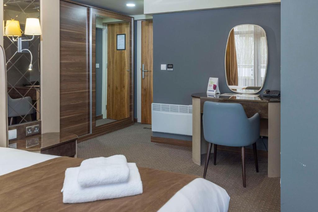 
Family Room with sofa bed
