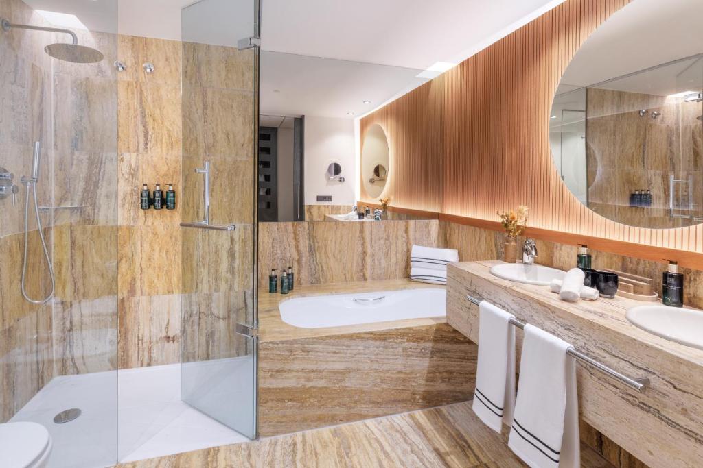 
Supreme Mirador The Level
