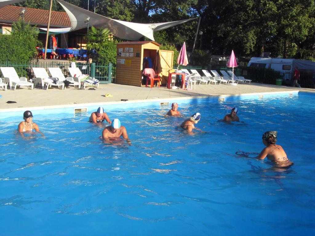 Piscina di Dkamping Village - International Camping Ispra o nelle vicinanze