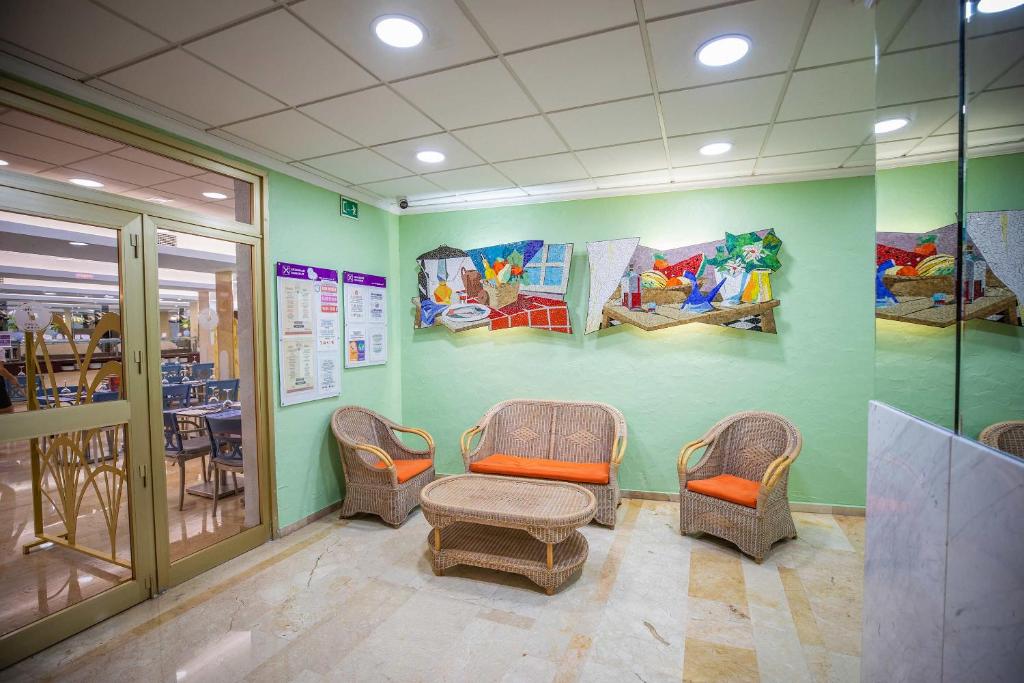 Posezení v ubytování Hotel Servigroup Castilla