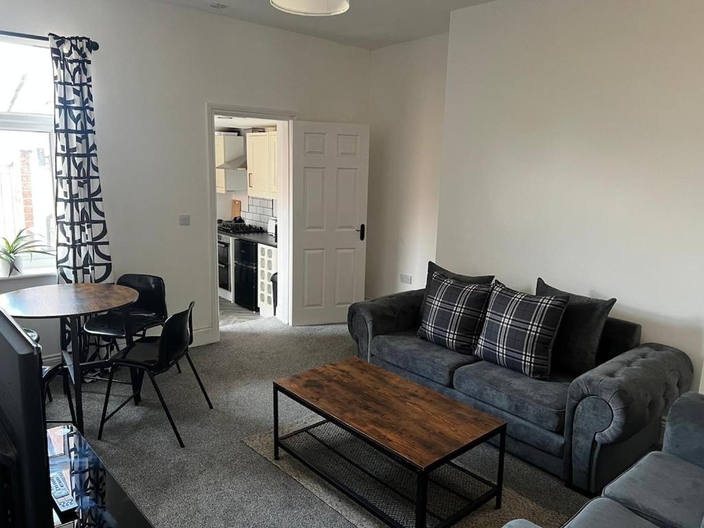 Η κουζίνα ή μικρή κουζίνα στο ResiLets - 1st Floor Plessey Road Apt