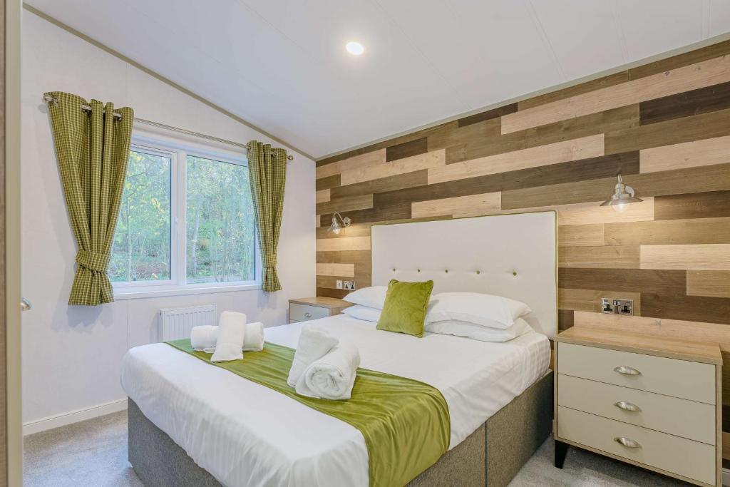 Postel nebo postele na pokoji v ubytování Best Western Plus Kenwick Park Hotel