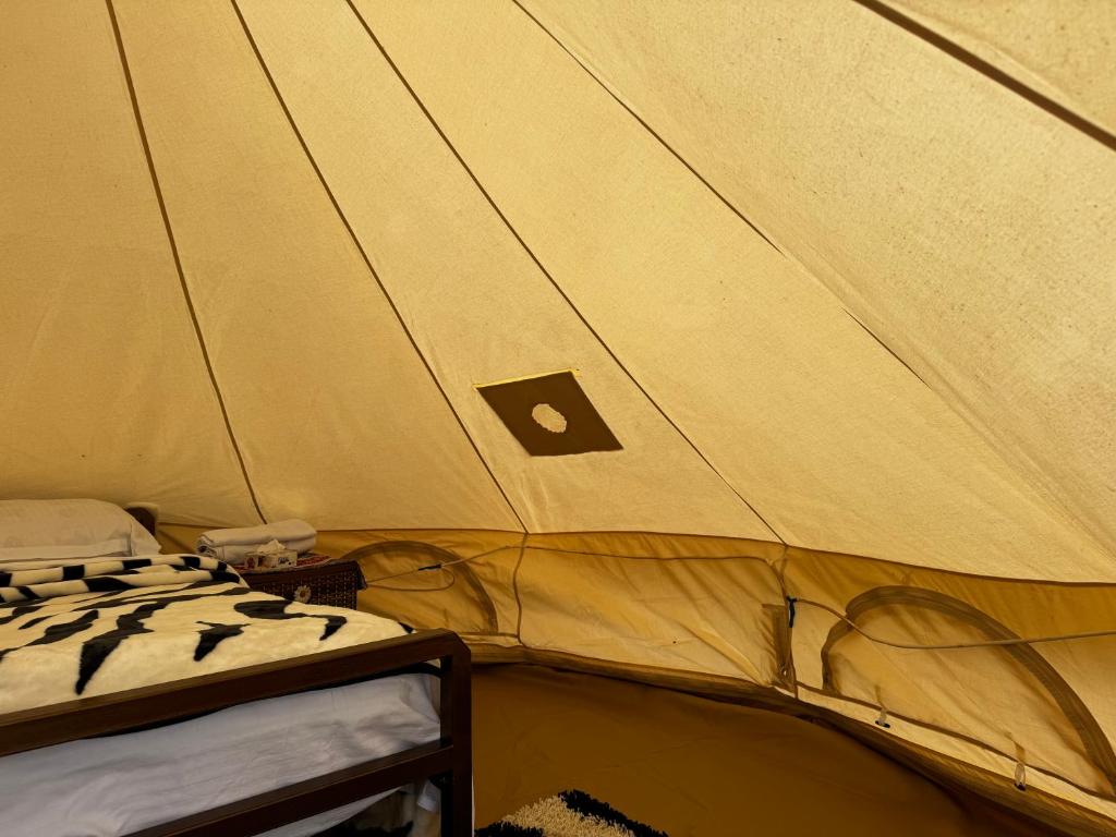 Postel nebo postele na pokoji v ubytování Aghdepat GLAMPING
