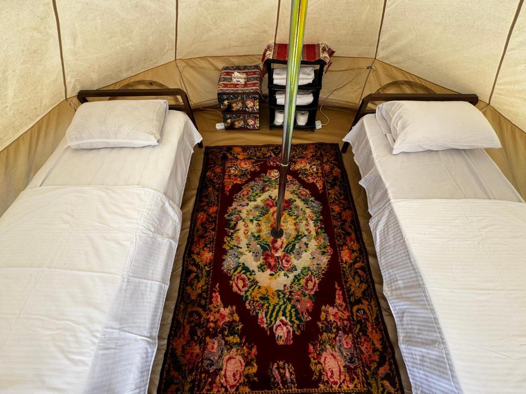Postel nebo postele na pokoji v ubytování Aghdepat GLAMPING
