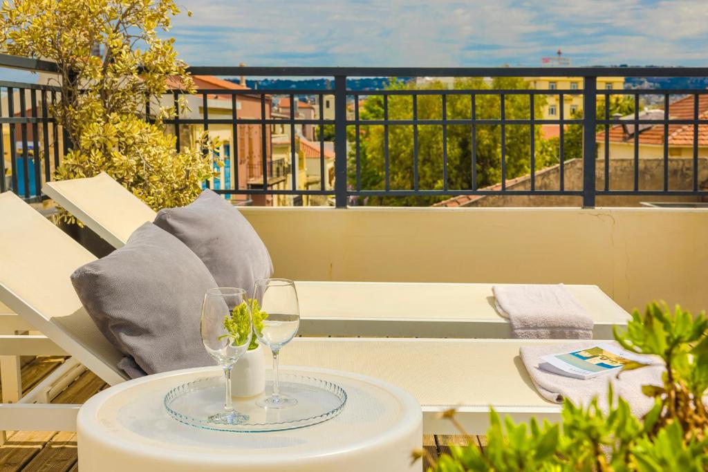 Balkón nebo terasa v ubytování Querini Luxury Suites