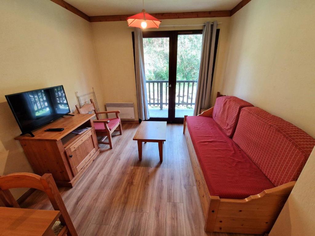 Photo de la galerie de l'établissement Appartement 2 pièces, 4 personnes, proche télécabine et commerces - FR-1-265-305, à Modane