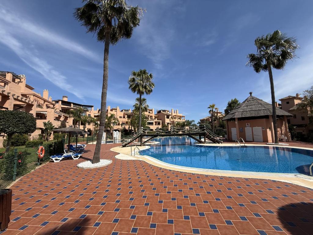 Hacienda del Sol - Beachside Retreat with Pools
