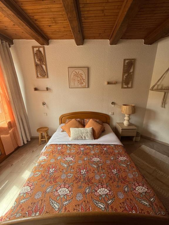 Postel nebo postele na pokoji v ubytování Hotel Wistub Le PasSage