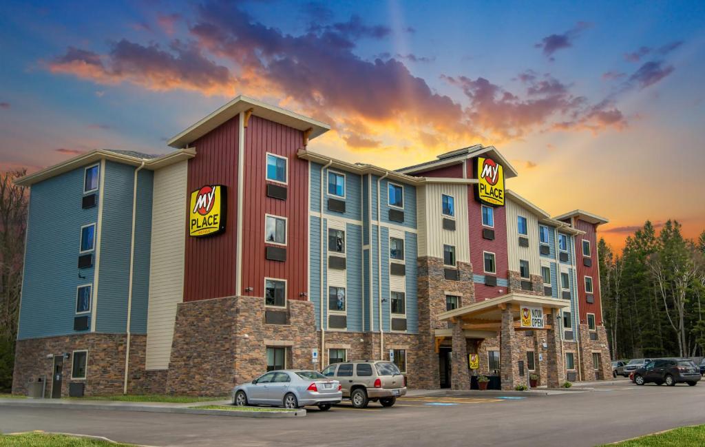 My Place Hotel-Marquette, MI Photo