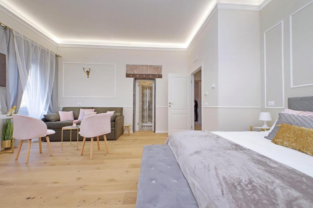 Cozy new flat near the Station!
