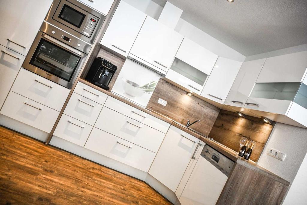 Kuchyňa alebo kuchynka v ubytovaní Appartements Schwarzer Adler