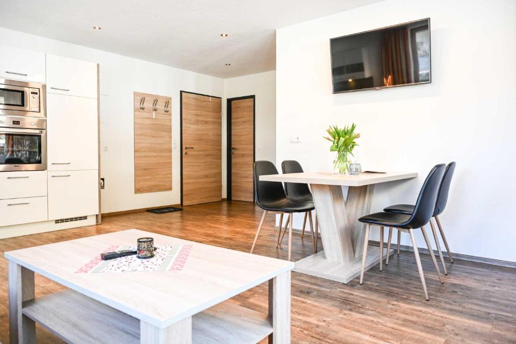 Kuchyňa alebo kuchynka v ubytovaní Appartements Schwarzer Adler