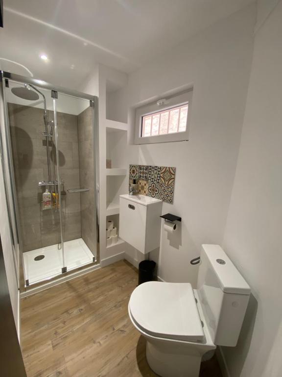 Phòng tắm tại Jolie maison centre ville de Niort