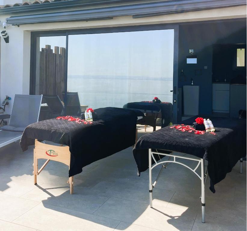 Balkón nebo terasa v ubytování la Suite Calanque Cosy & Jacuzzi
