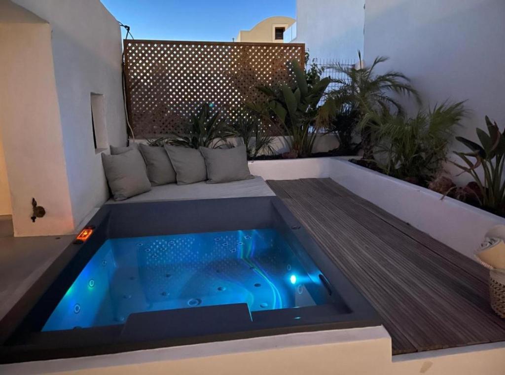 Bazén v ubytování Rosaviglia Luxury Villa - an Oia Private Hideaway nebo v jeho okolí