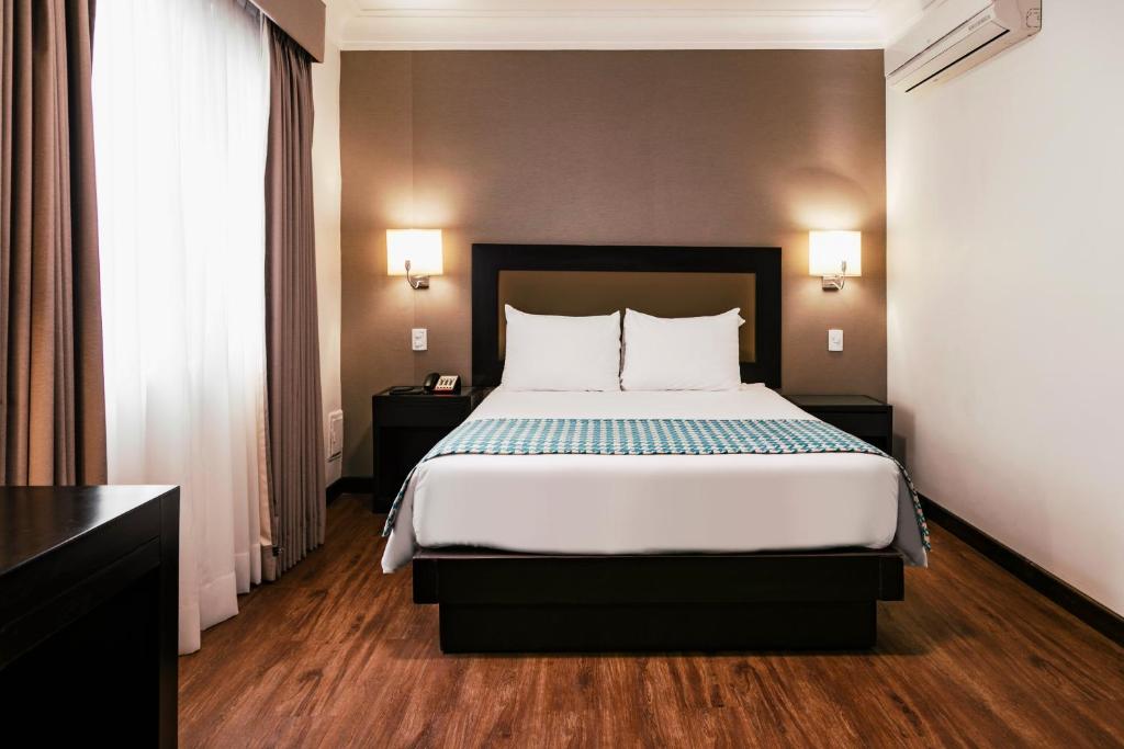 Postel nebo postele na pokoji v ubytování Wyndham Costa del Sol Piura