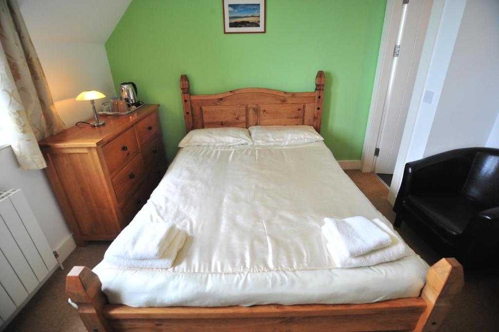 Postel nebo postele na pokoji v ubytování Beinn Edra House B&B