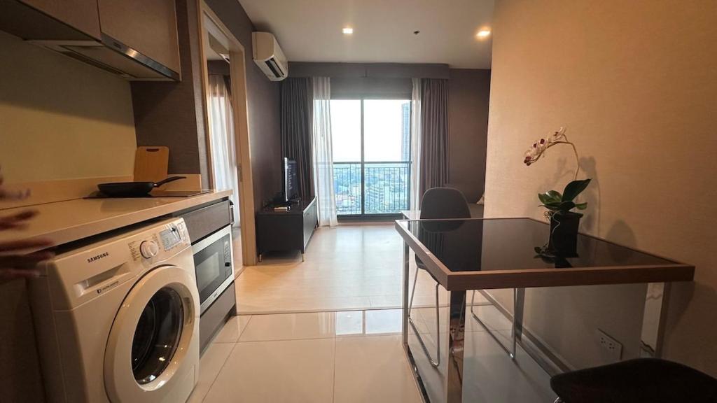 Η κουζίνα ή μικρή κουζίνα στο Perfect condo, BTS Thong lo 5mins by walking