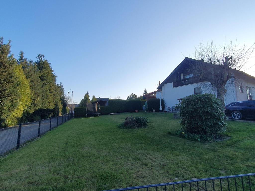 MoritzheimにあるFerienwohnung-Mosel-Hunsrueckの家屋敷