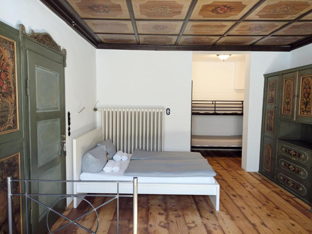 Schloss Mörlbach - Familienzimmer Mit Bad – Souterrain