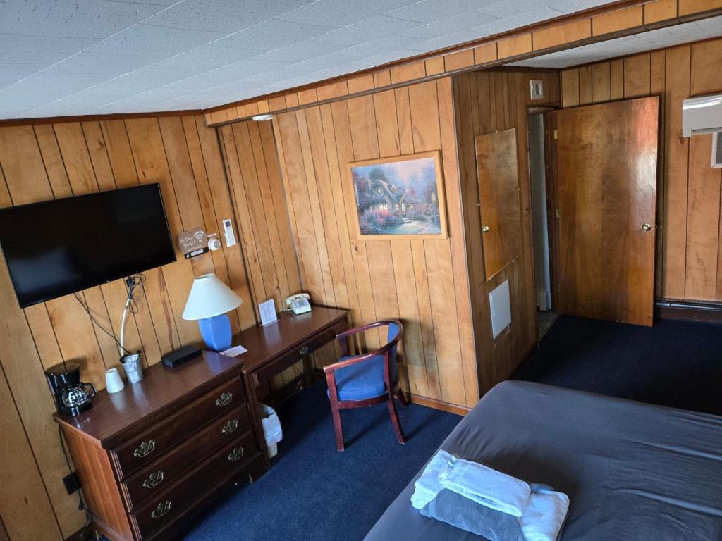 Russell's Motel - Quarto Queen Standard