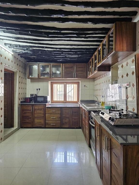 Kuchyň nebo kuchyňský kout v ubytování Hello Rafiki House - Stonetown