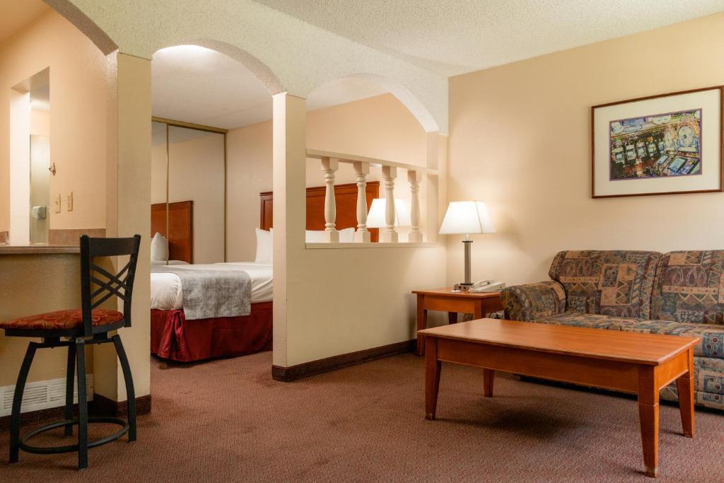 Mardi Gras Hotel & Casino photo