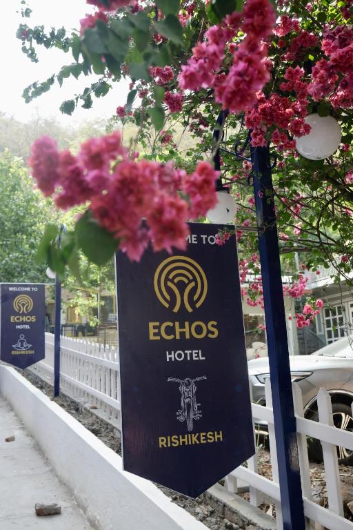 Certifikát, hodnocení, plakát nebo jiný dokument vystavený v ubytování ECHOS HOTEL Rishikesh