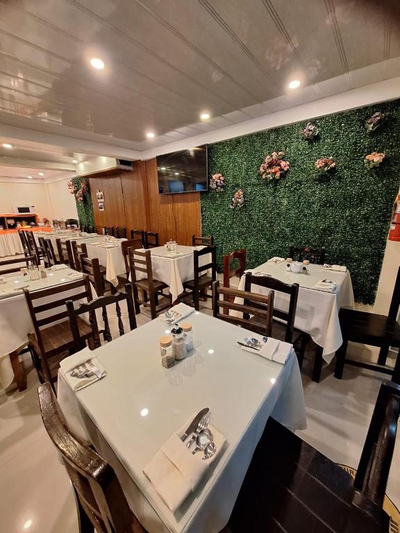 Restoran või mõni muu söögikoht majutusasutuses Andino Classic