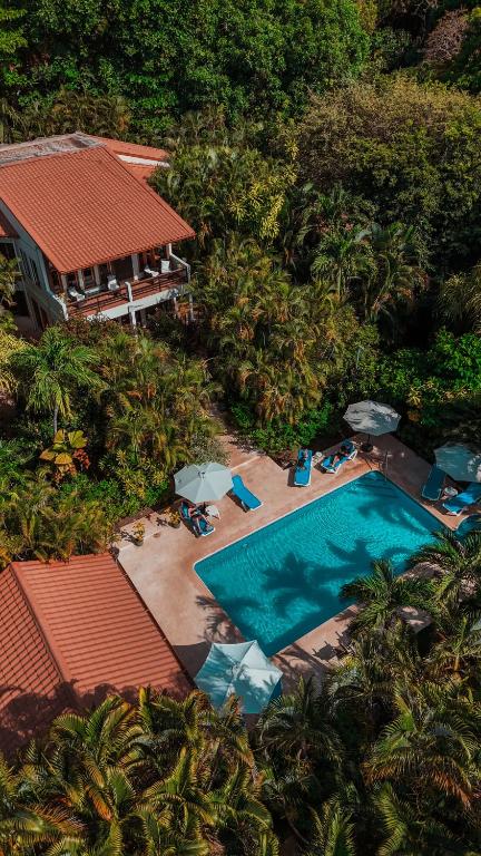 Bazén v ubytování Hotel Villa Del Sol nebo v jeho okolí