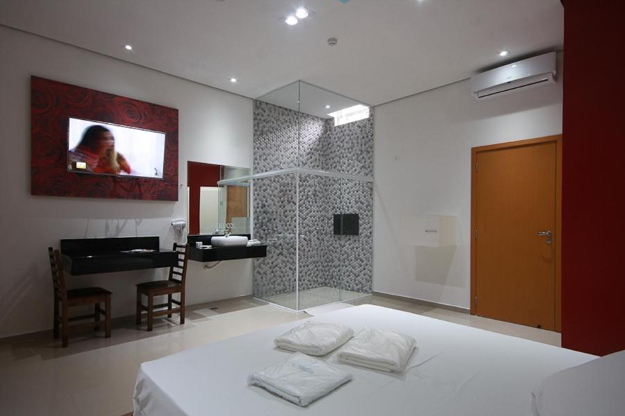  Liverpool Hotel & Motel