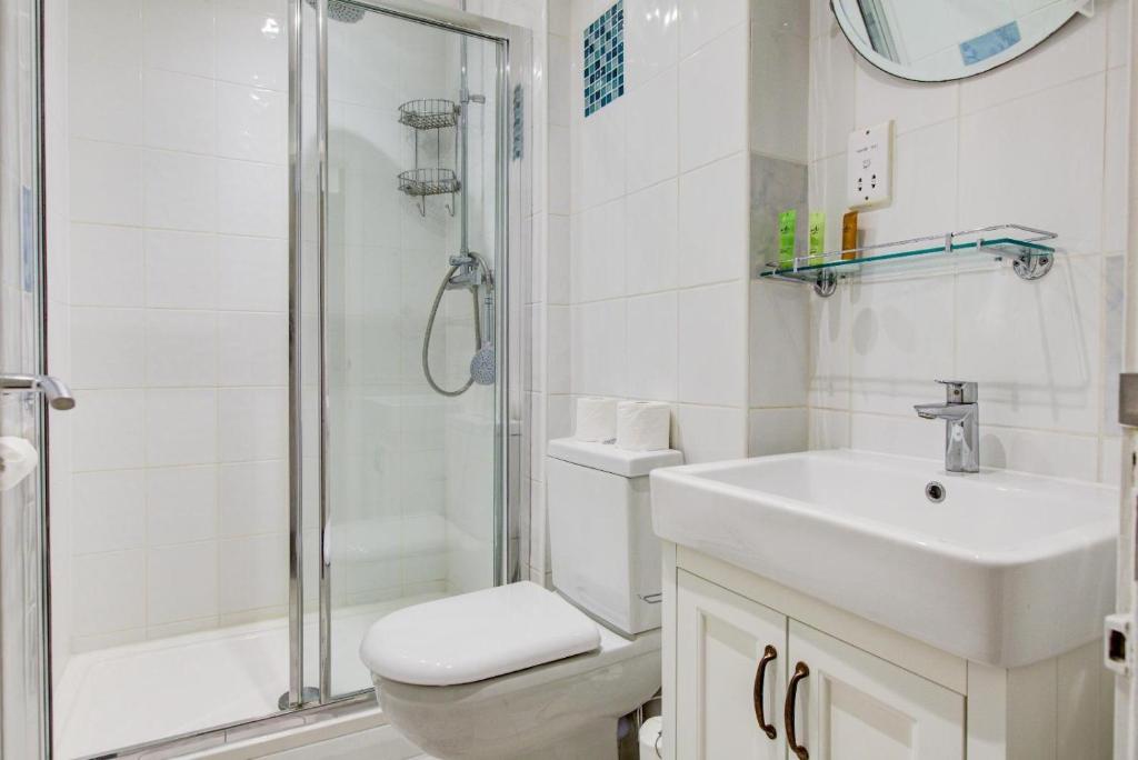 1 Bedroom Flat in Central London - Apartamento De Un Dormitorio