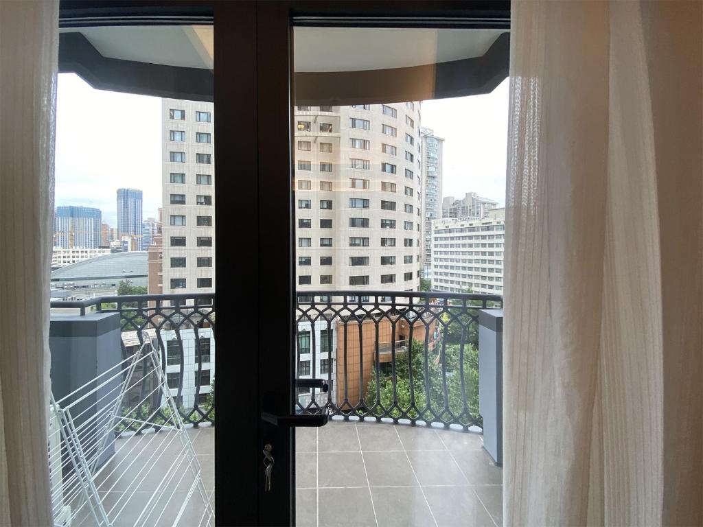 Tyms APT Hengshan RD Near IAPM K11 Line9陽台或露臺